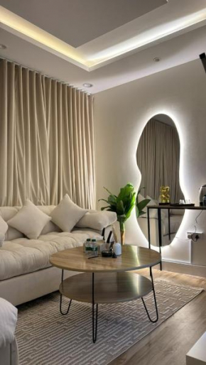 Comfortable and Quiet Self - Entry Studio